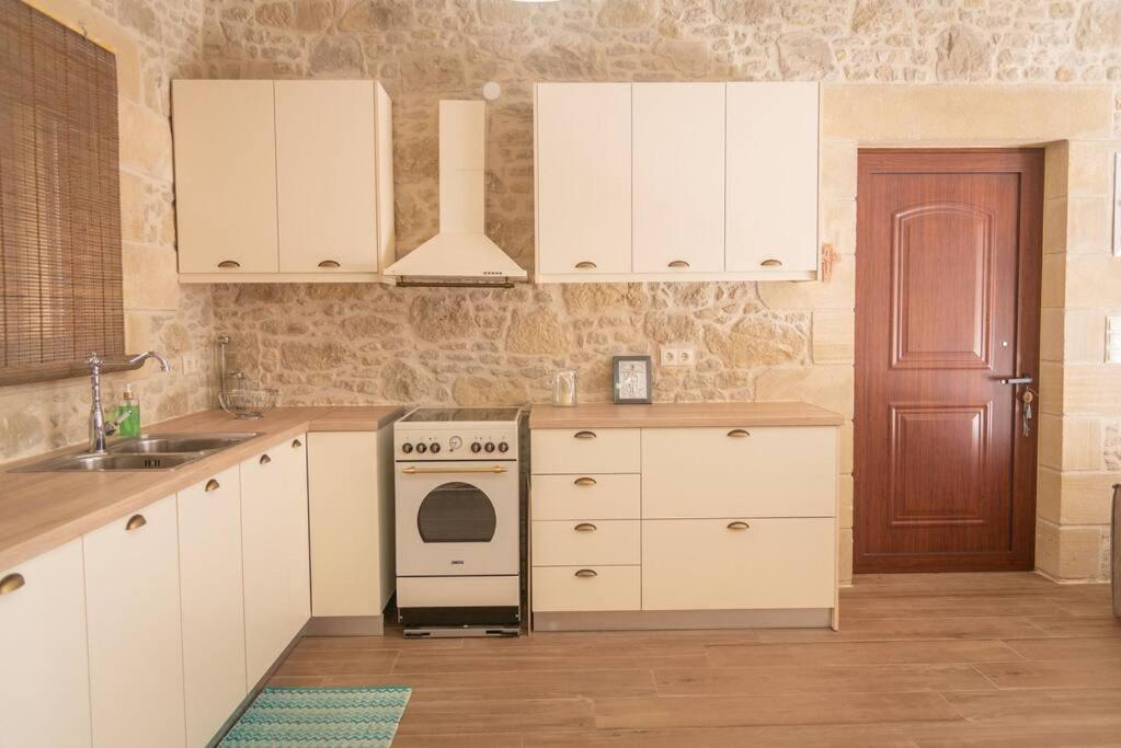 Ferienhaus Fanouria's *